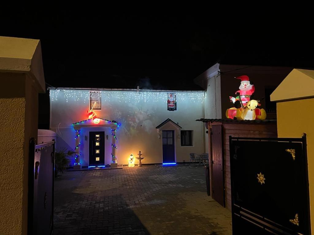 Kings Villa Near Disneyland Reserved Only For Family With Kids Saint-Germain-sur-Morin Buitenkant foto